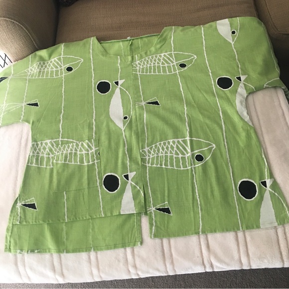Green Size M Cotton Fish Blouse - Picture 6 of 10